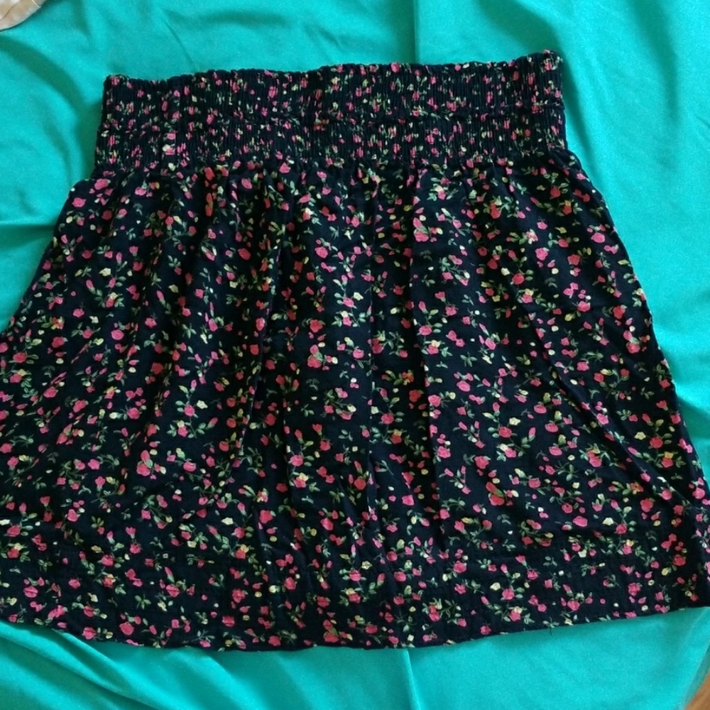 3 for $10 forever 21 floral skirt